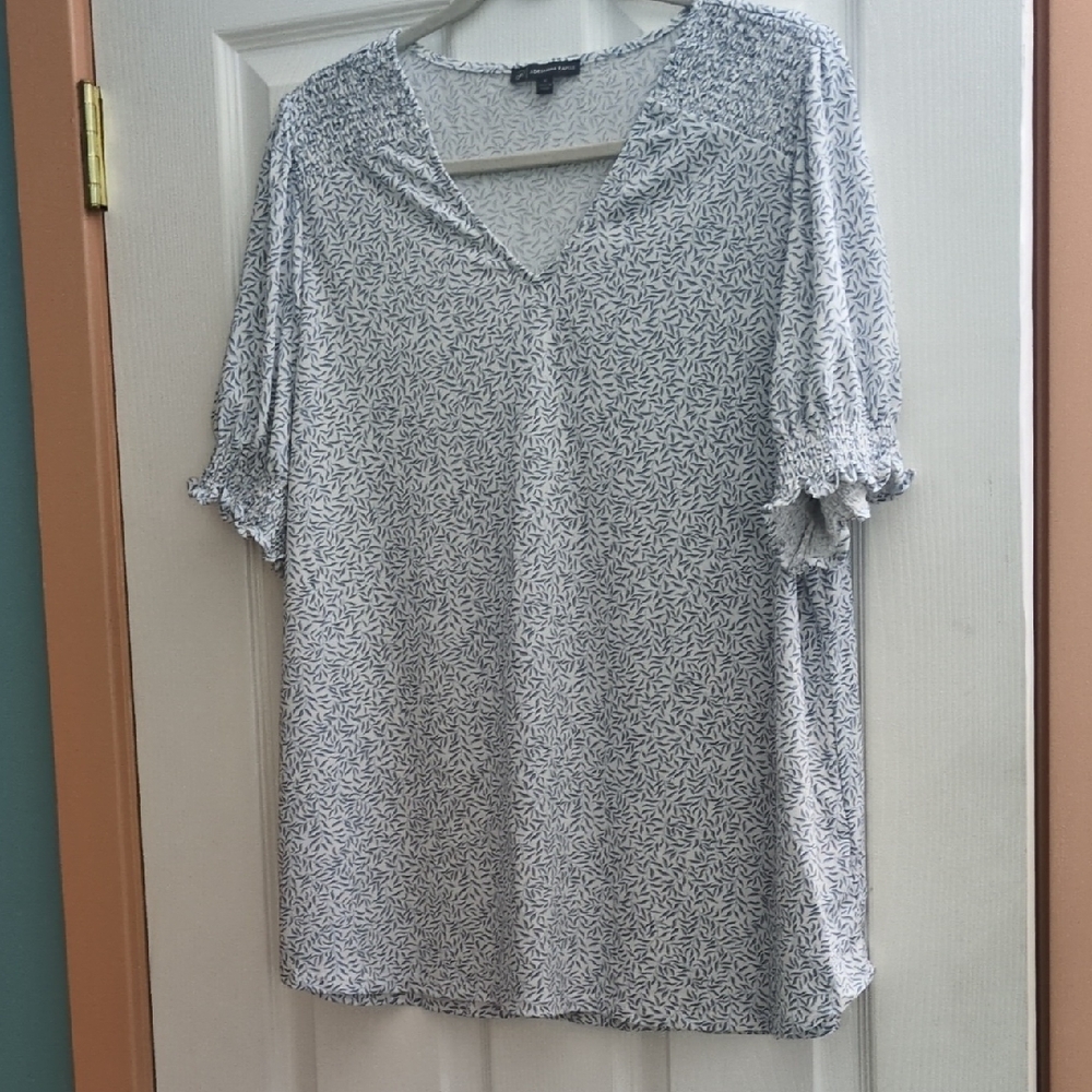 Adrianna Papell 1x White and Blue Blouse